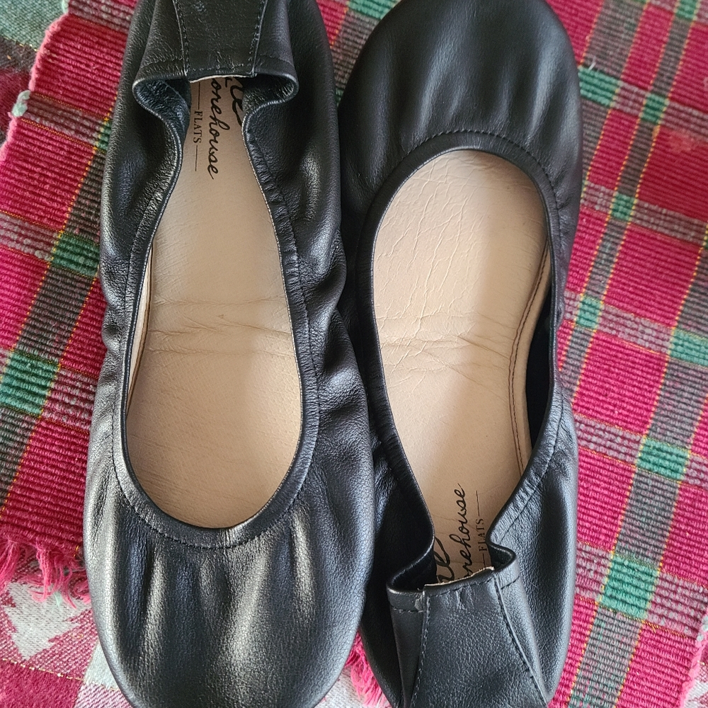 Black size 10 Storehouse Flats